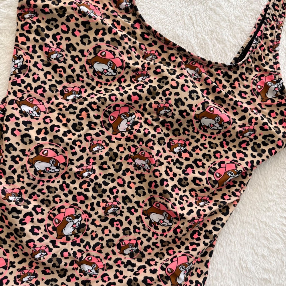 Buc-ee's Leopard Logo One Piece Swimsuit Medium Pink Animal Print